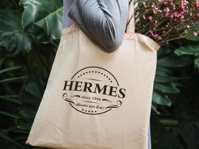 Hermes logó vászontáskán.